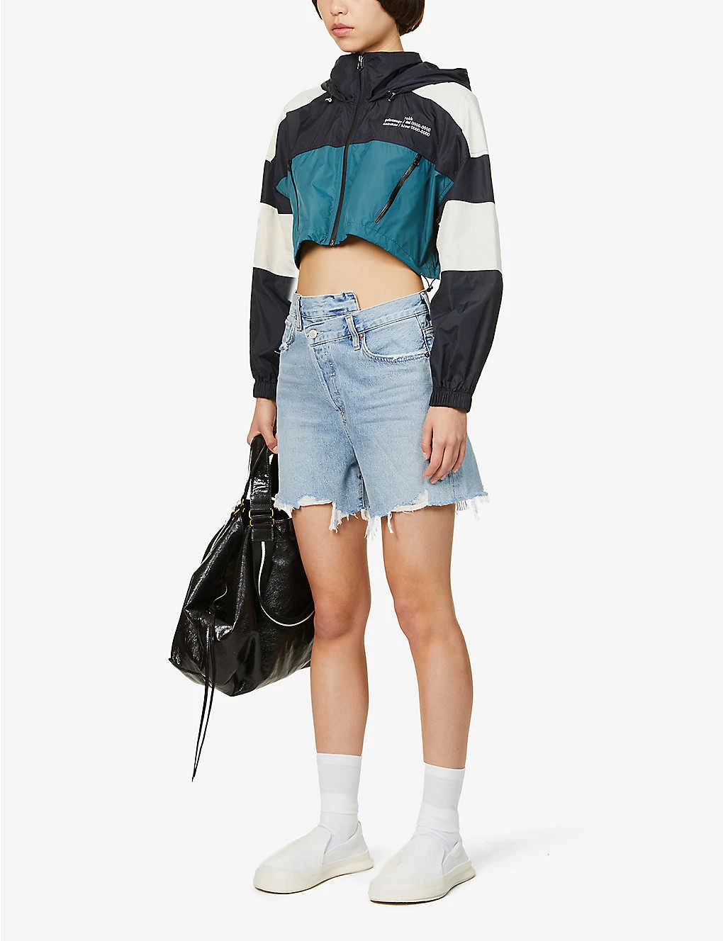 Front Page 39 Front Page -Whistles Shop R03922759 SYMBOL ALT01