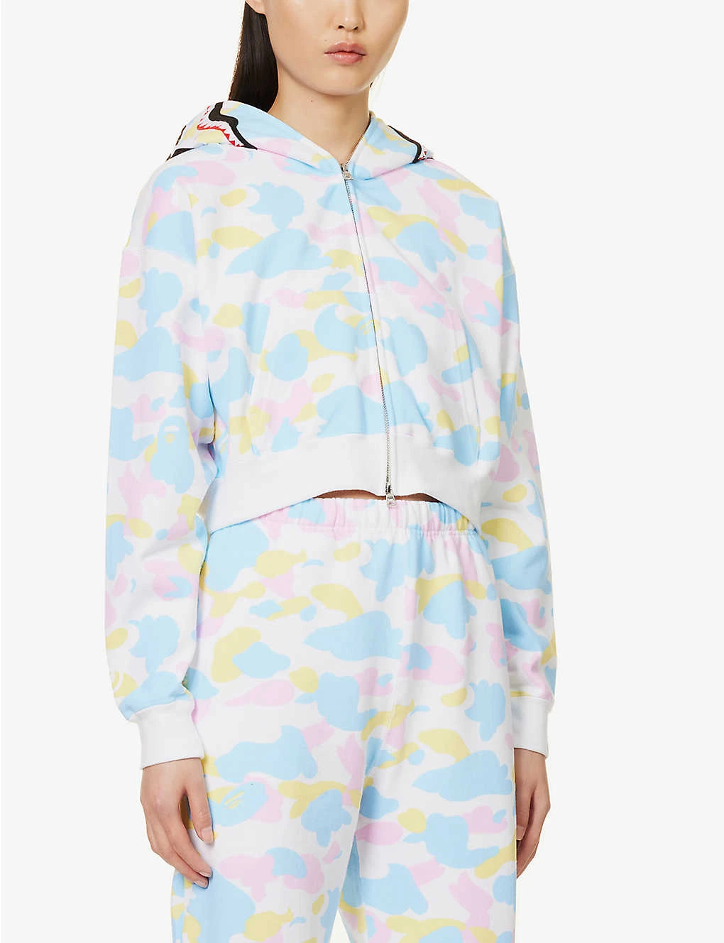 Camouflage-print Brand-appliqué Cropped Boxy-fit Cotton-jersey Hoody 3 Camouflage-print Brand-appliqué Cropped Boxy-fit Cotton-jersey Hoody - Image 3